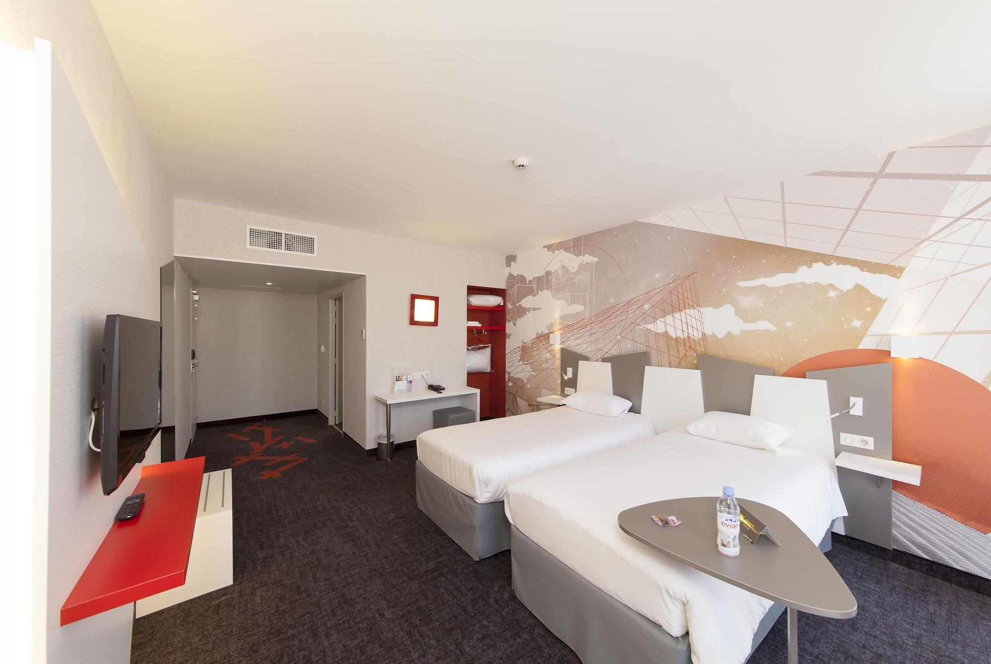 Ibis Styles Poitiers Centre Exterior foto