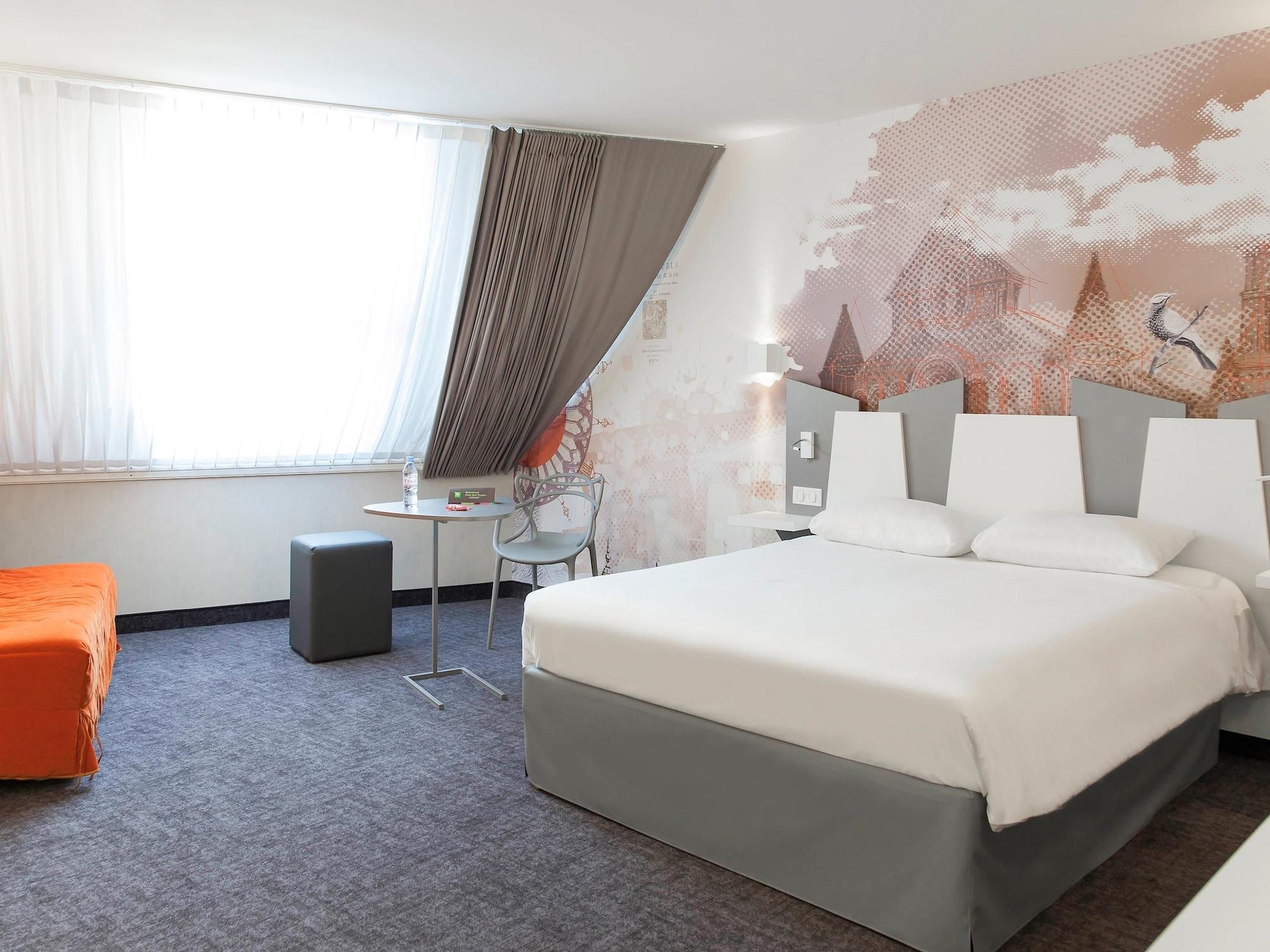 Ibis Styles Poitiers Centre Exterior foto