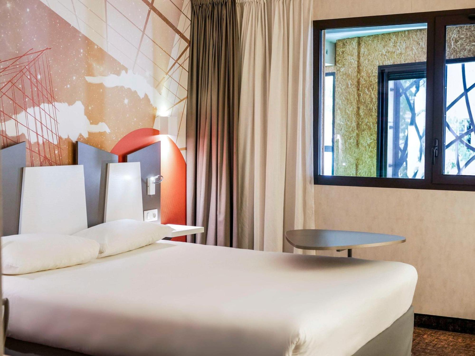 Ibis Styles Poitiers Centre Exterior foto