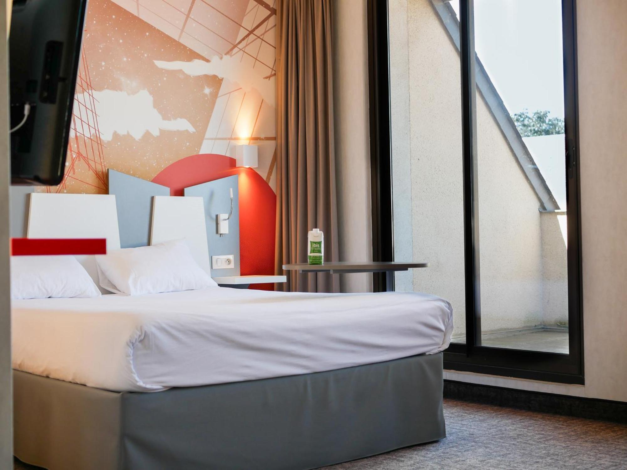 Ibis Styles Poitiers Centre Exterior foto