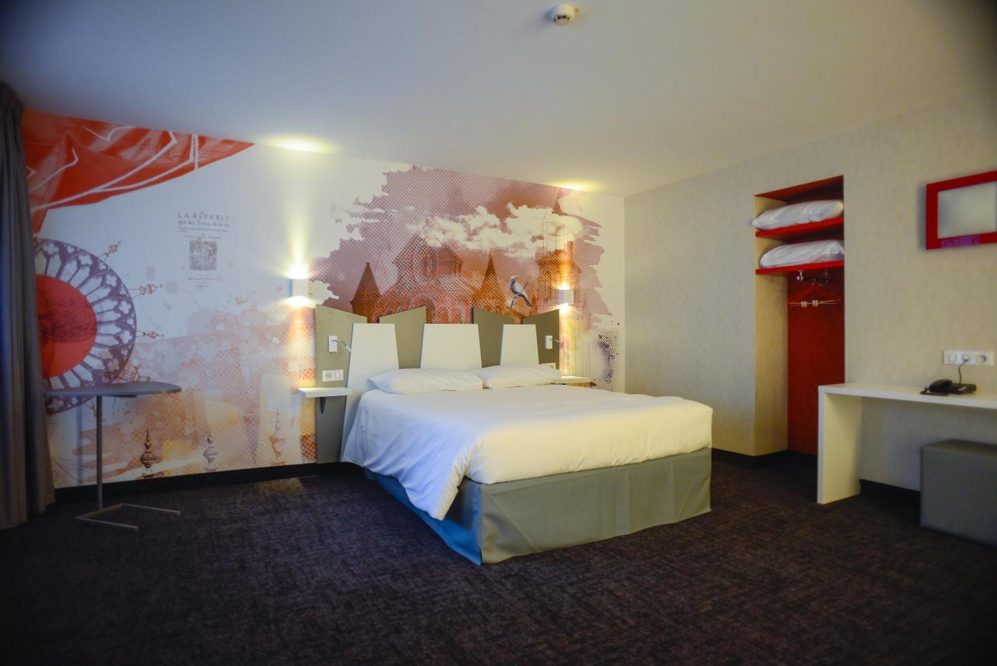 Ibis Styles Poitiers Centre Exterior foto